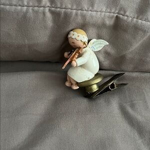 Angel Figurine with Violin Clip